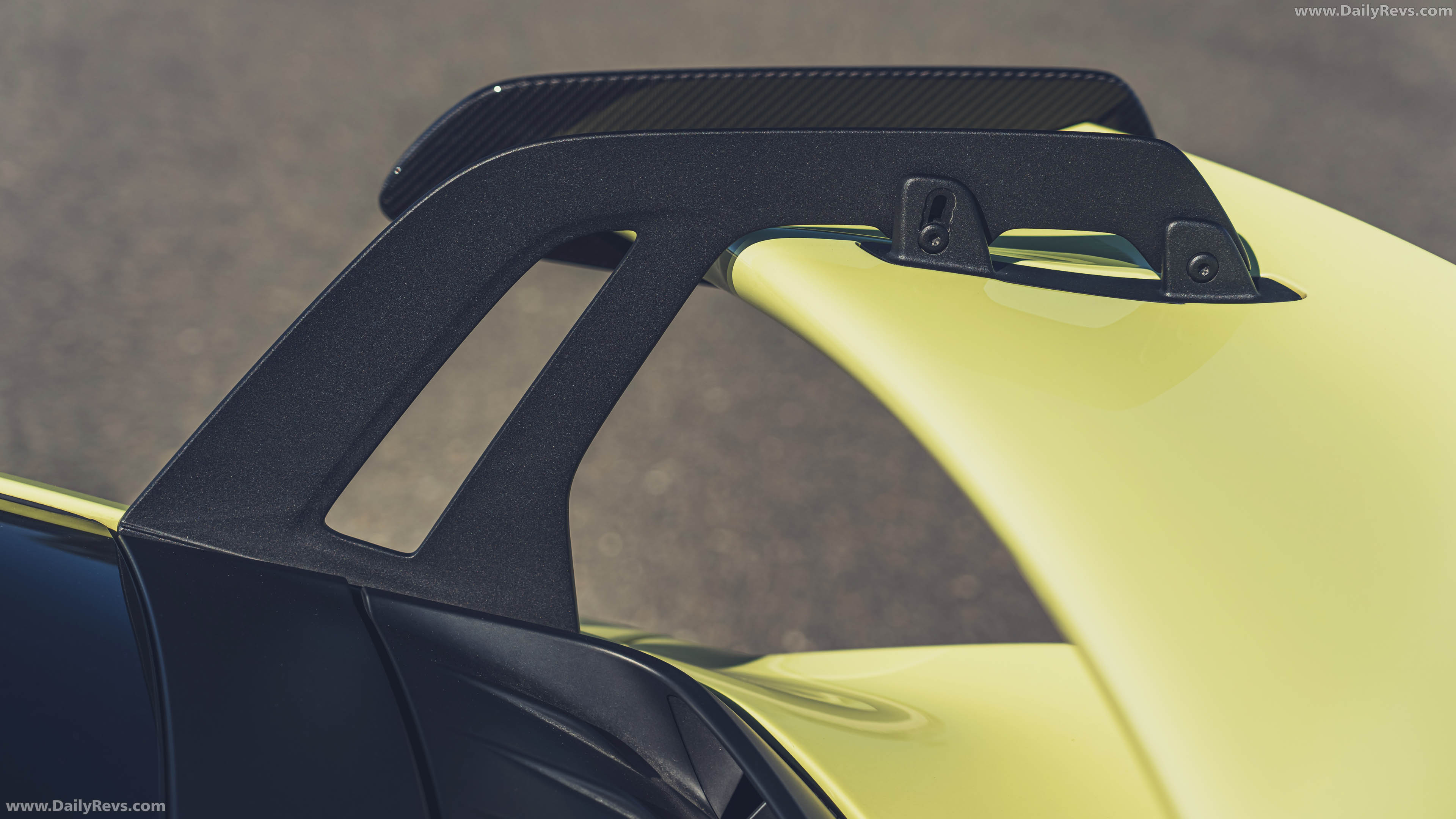 2025 Porsche 911 GT3 Weissach Package 992 ll Cartagena Yellow Exterior