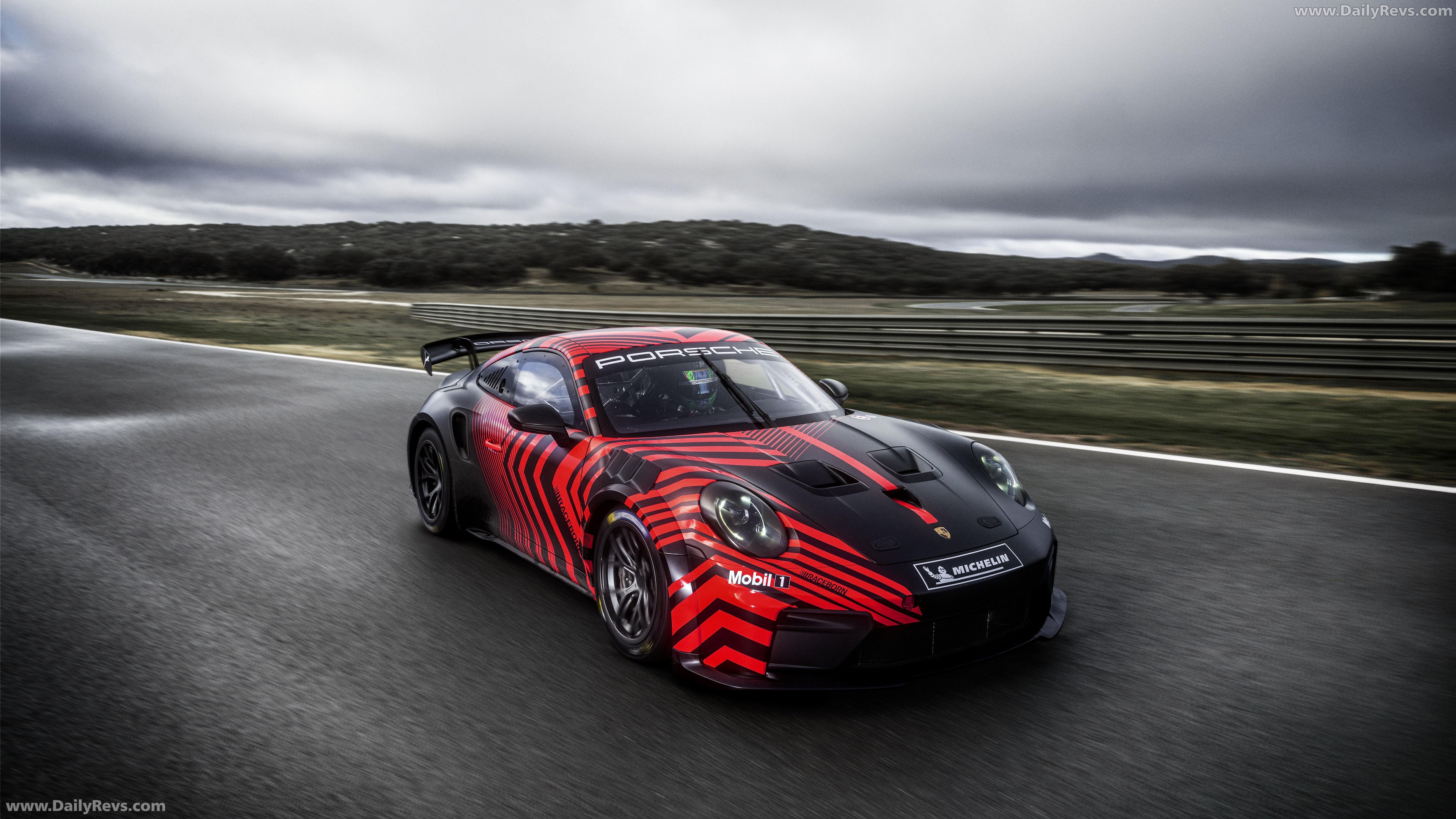 2027 Porsche 911 GT4 R 992 ll Front View