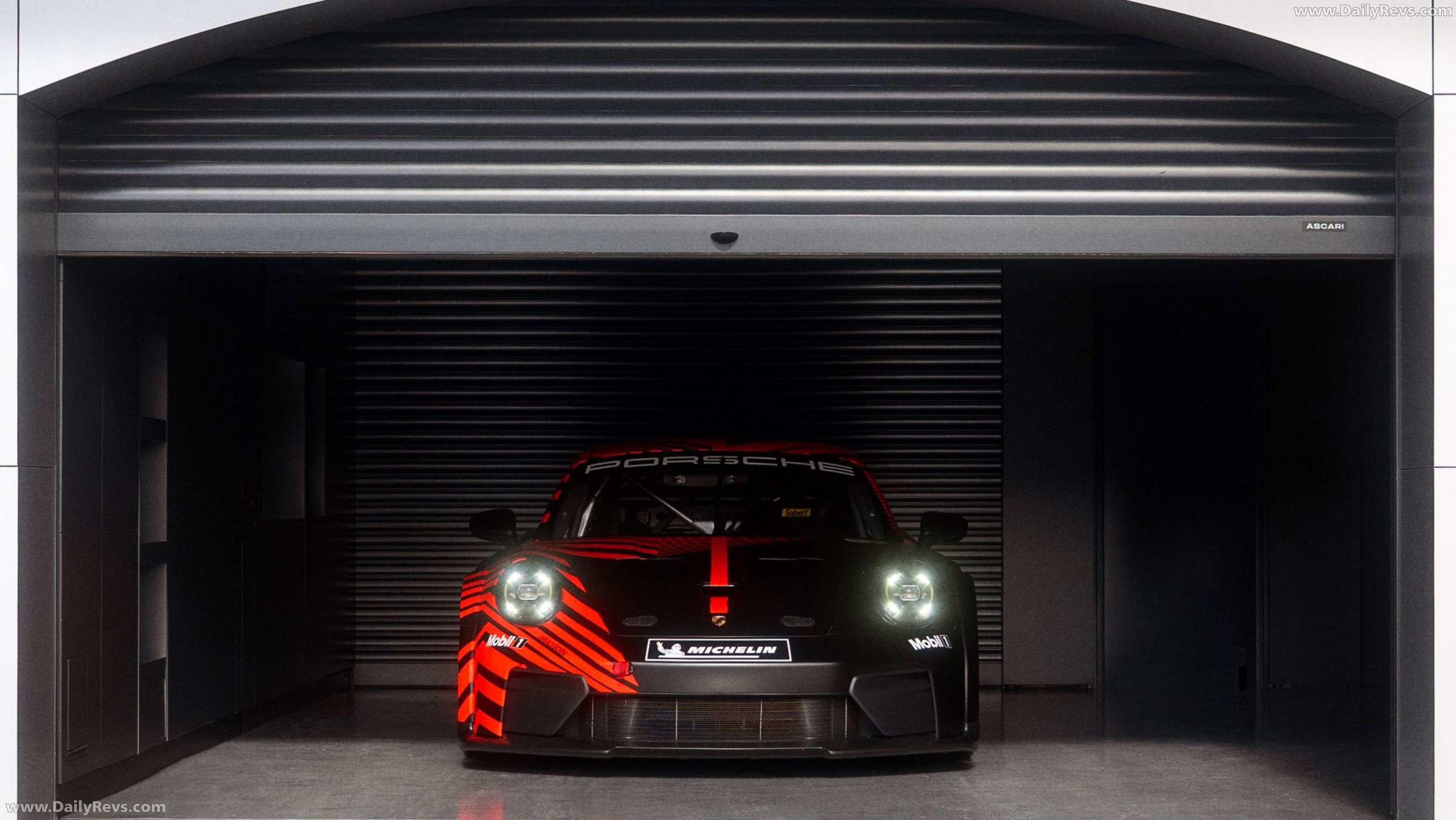 2027 Porsche 911 GT4 R 992 ll Front View