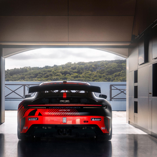 2027 Porsche 911 GT4 R 992 ll Rear View