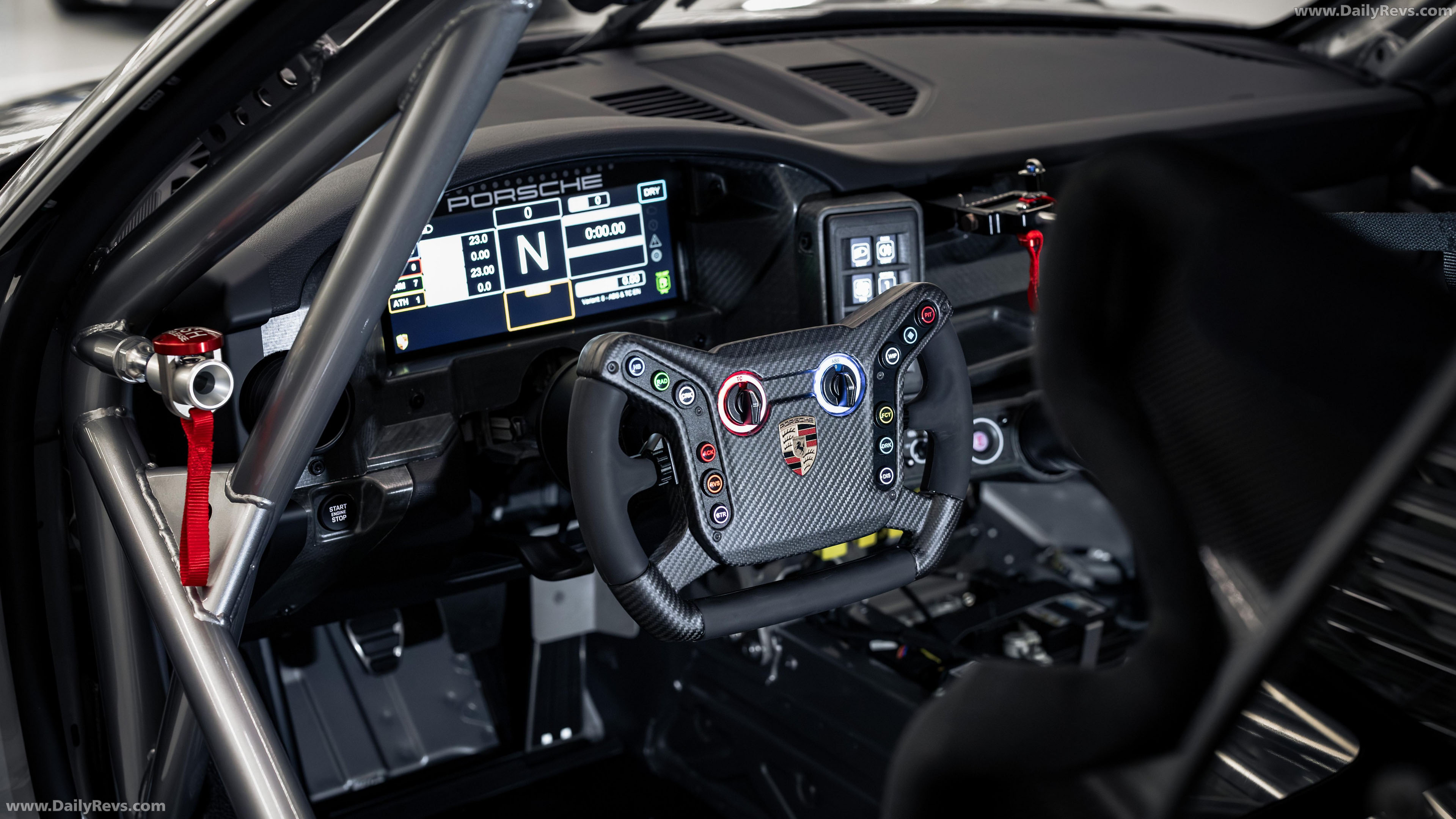 2027 Porsche 911 GT4 R 992 ll Interior