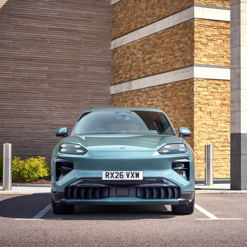 2027 Porsche Cayenne Turbo Electric E4 UK Version Front View