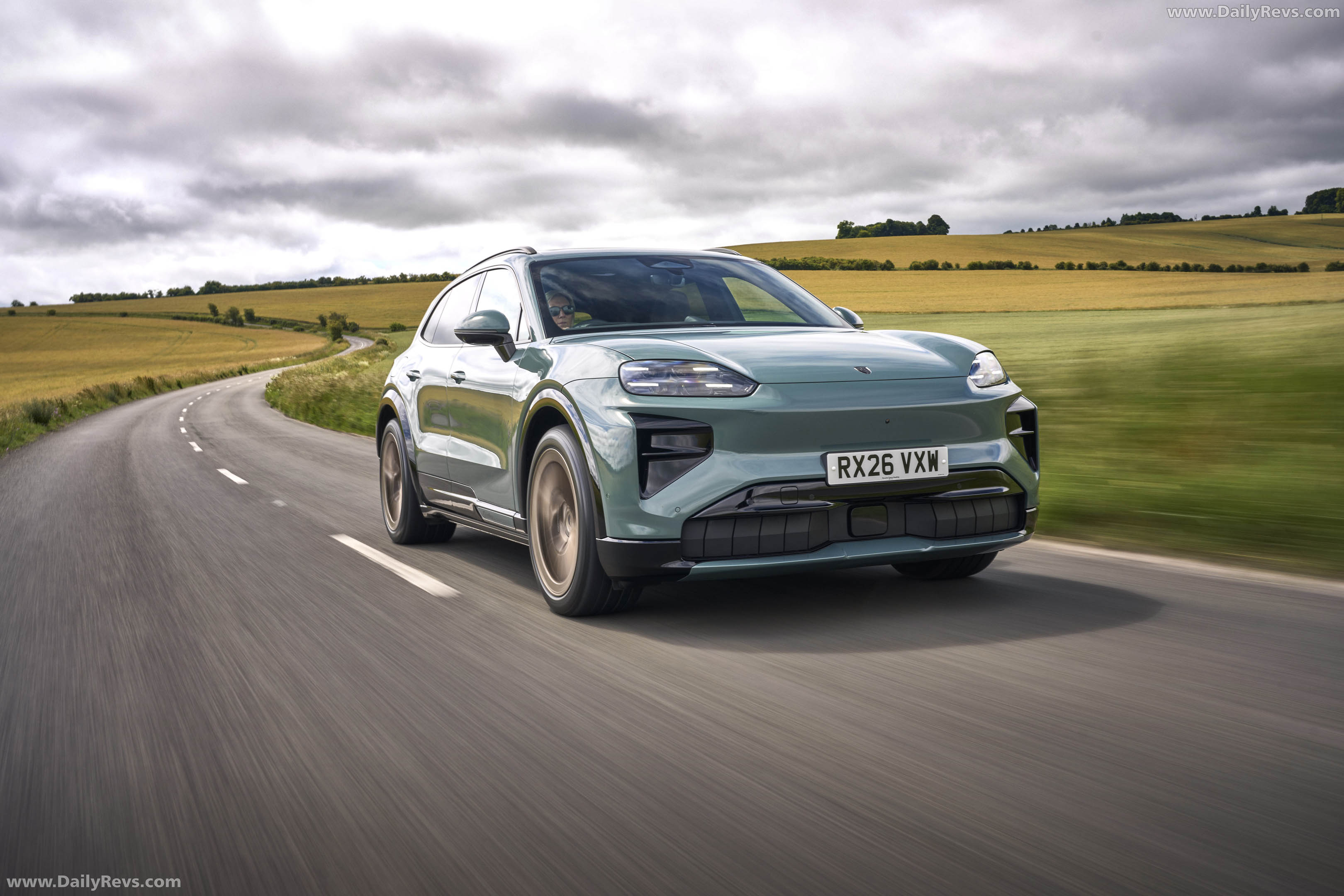 2027 Porsche Cayenne Turbo Electric E4 UK Version Front View