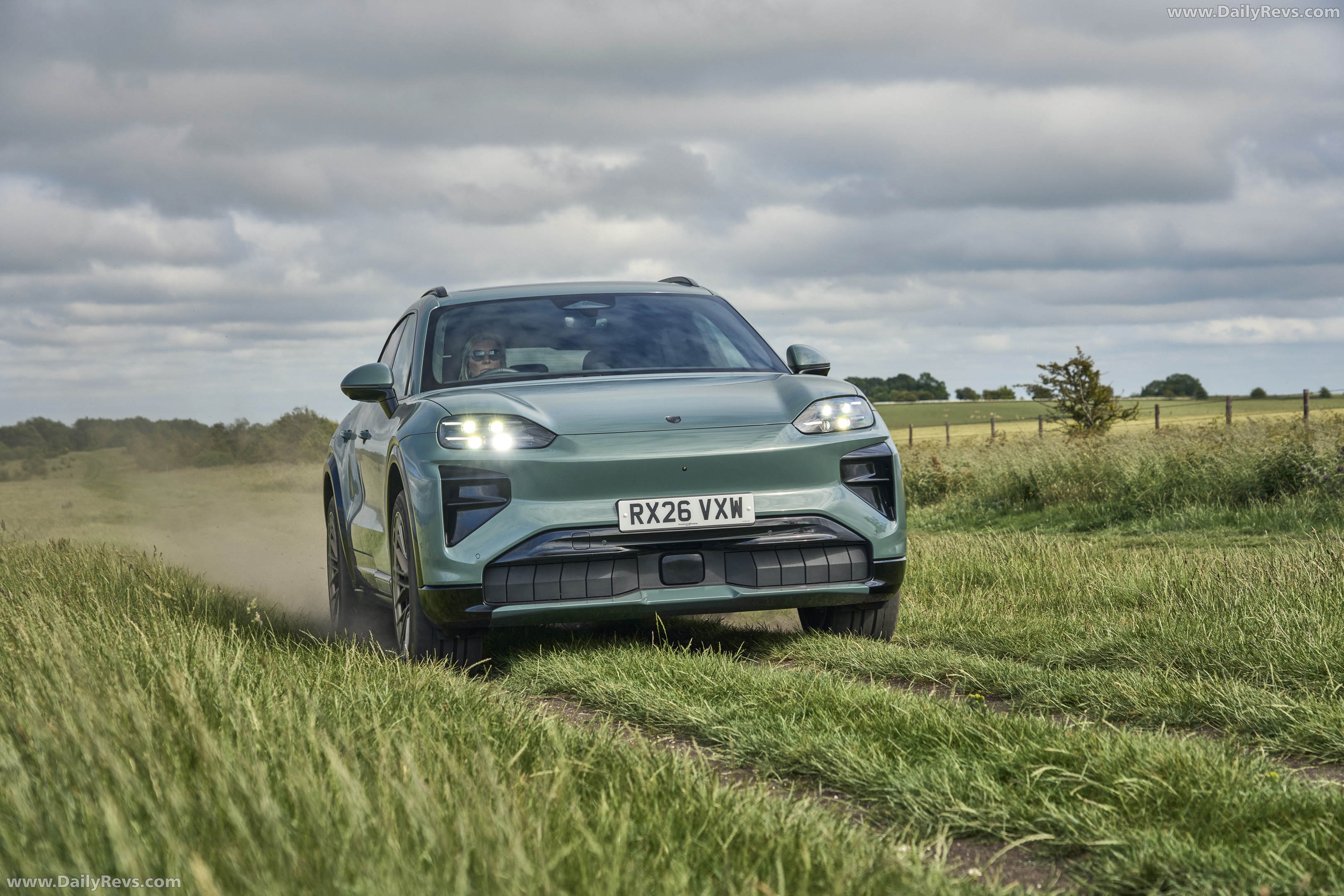 2027 Porsche Cayenne Turbo Electric E4 UK Version Front View