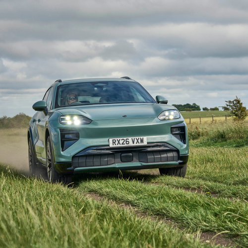 2027 Porsche Cayenne Turbo Electric E4 UK Version Front View