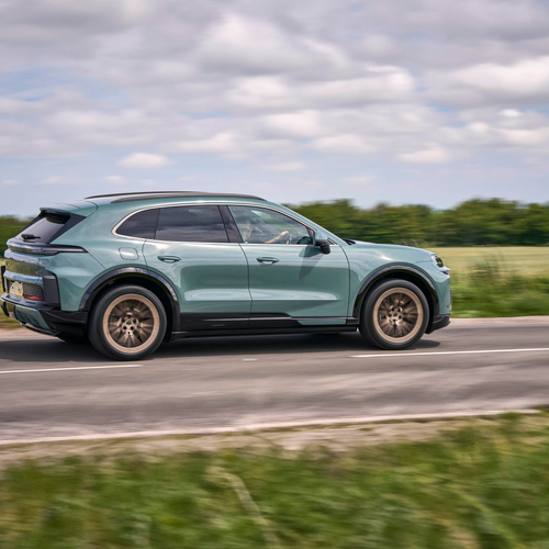 2027 Porsche Cayenne Turbo Electric E4 UK Version Side View