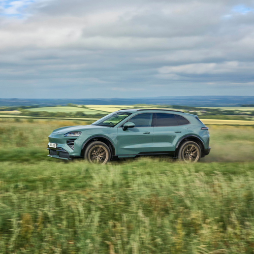 2027 Porsche Cayenne Turbo Electric E4 UK Version Side View