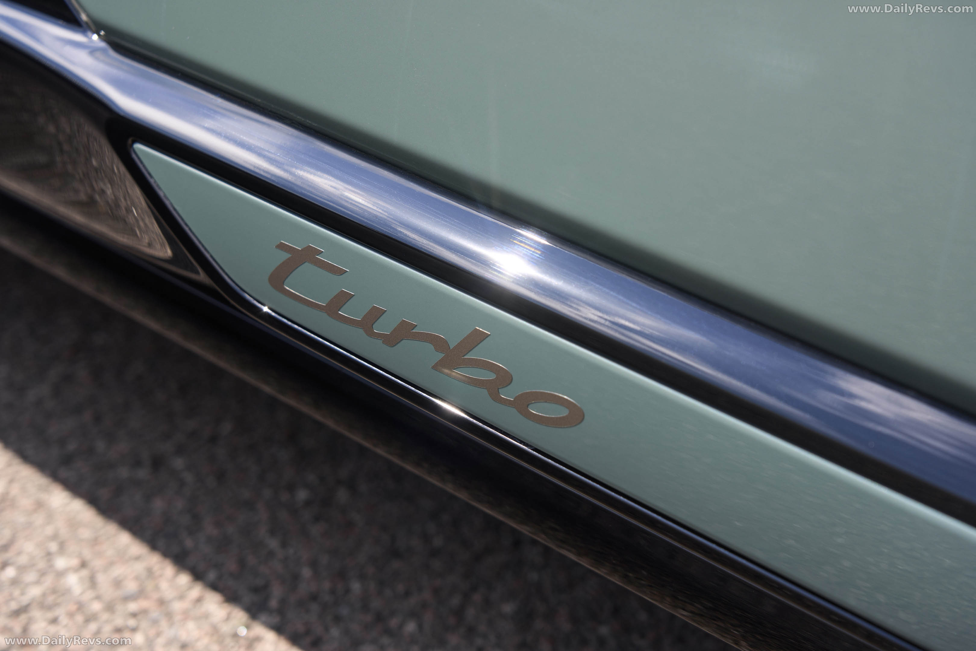 2027 Porsche Cayenne Turbo Electric E4 UK Version Exterior