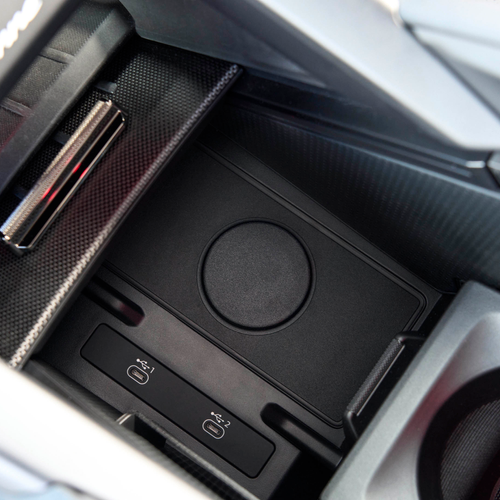 2027 Porsche Cayenne Turbo Electric E4 UK Version Interior