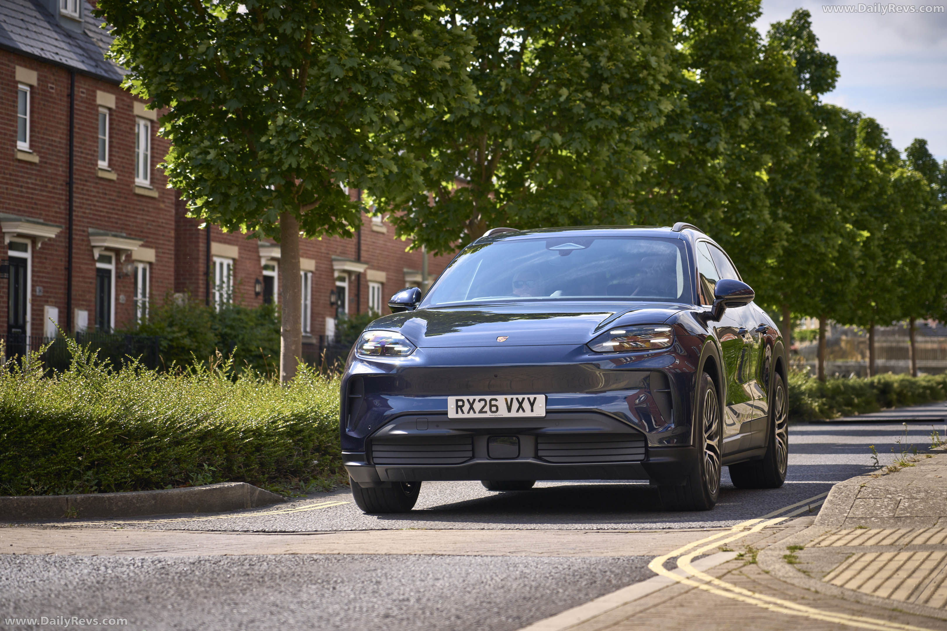2027 Porsche Cayenne Electric E4 UK Version Front View