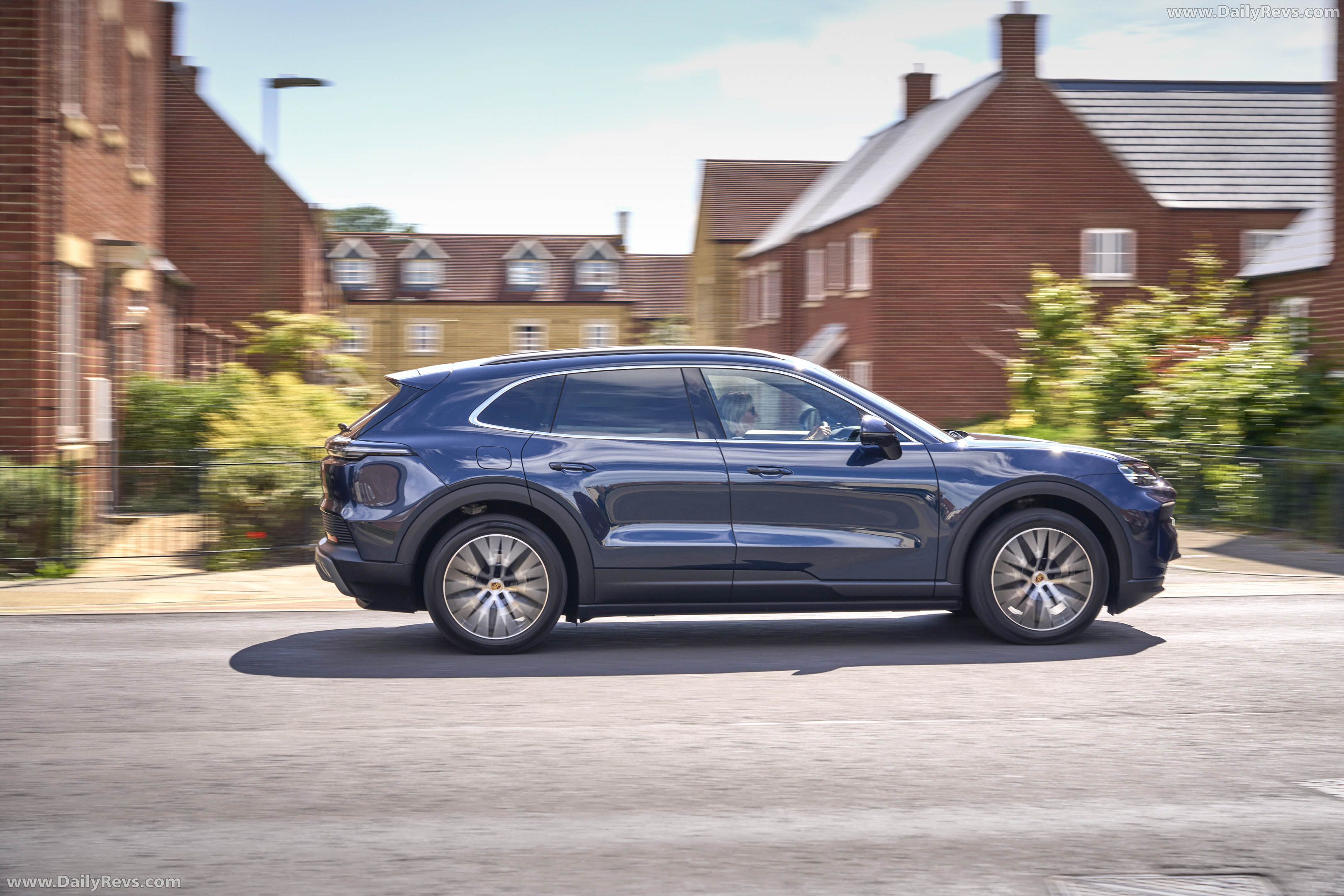 2027 Porsche Cayenne Electric E4 UK Version Side View