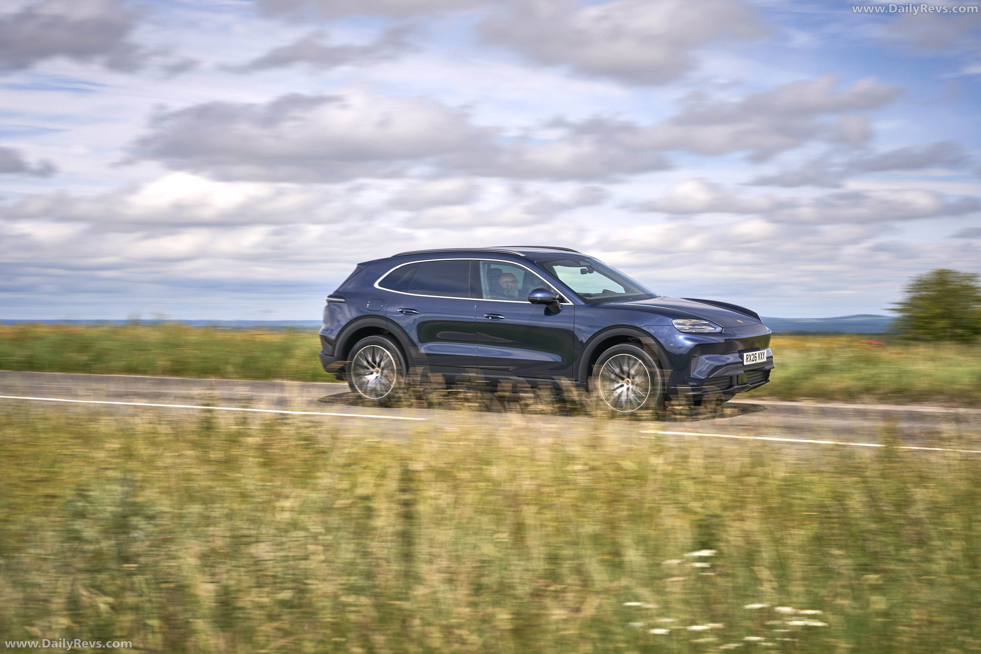 2027 Porsche Cayenne Electric E4 UK Version Side View