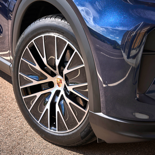 2027 Porsche Cayenne Electric E4 UK Version Exterior