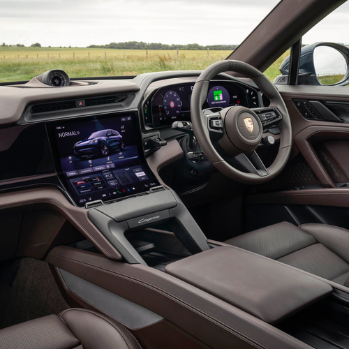 2027 Porsche Cayenne Electric E4 UK Version Interior