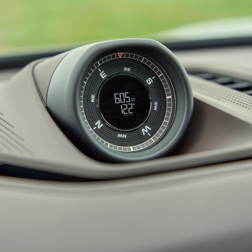 2027 Porsche Cayenne Electric E4 UK Version Interior