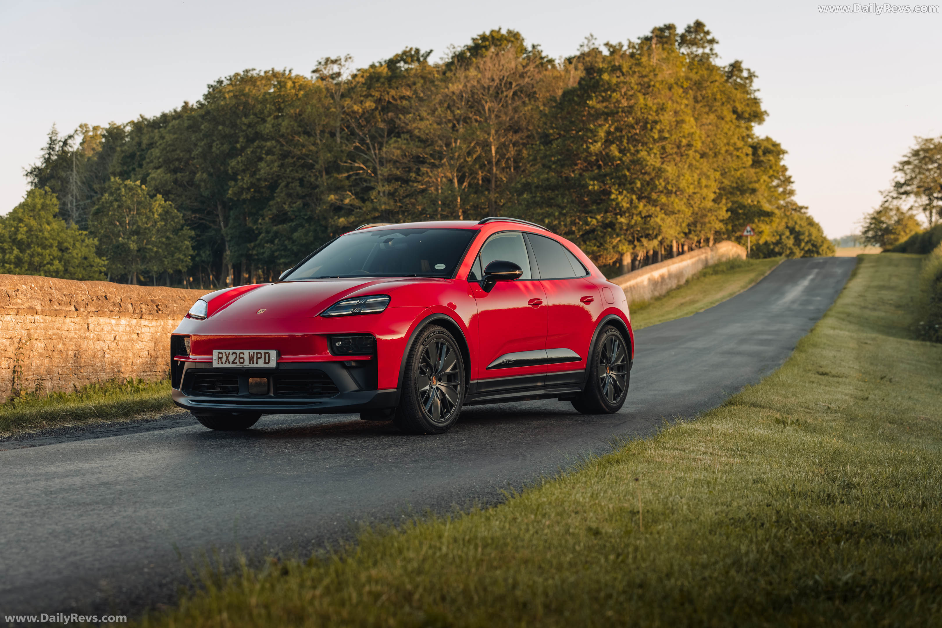 2026 Porsche Macan GTS H2 UK Version Front View