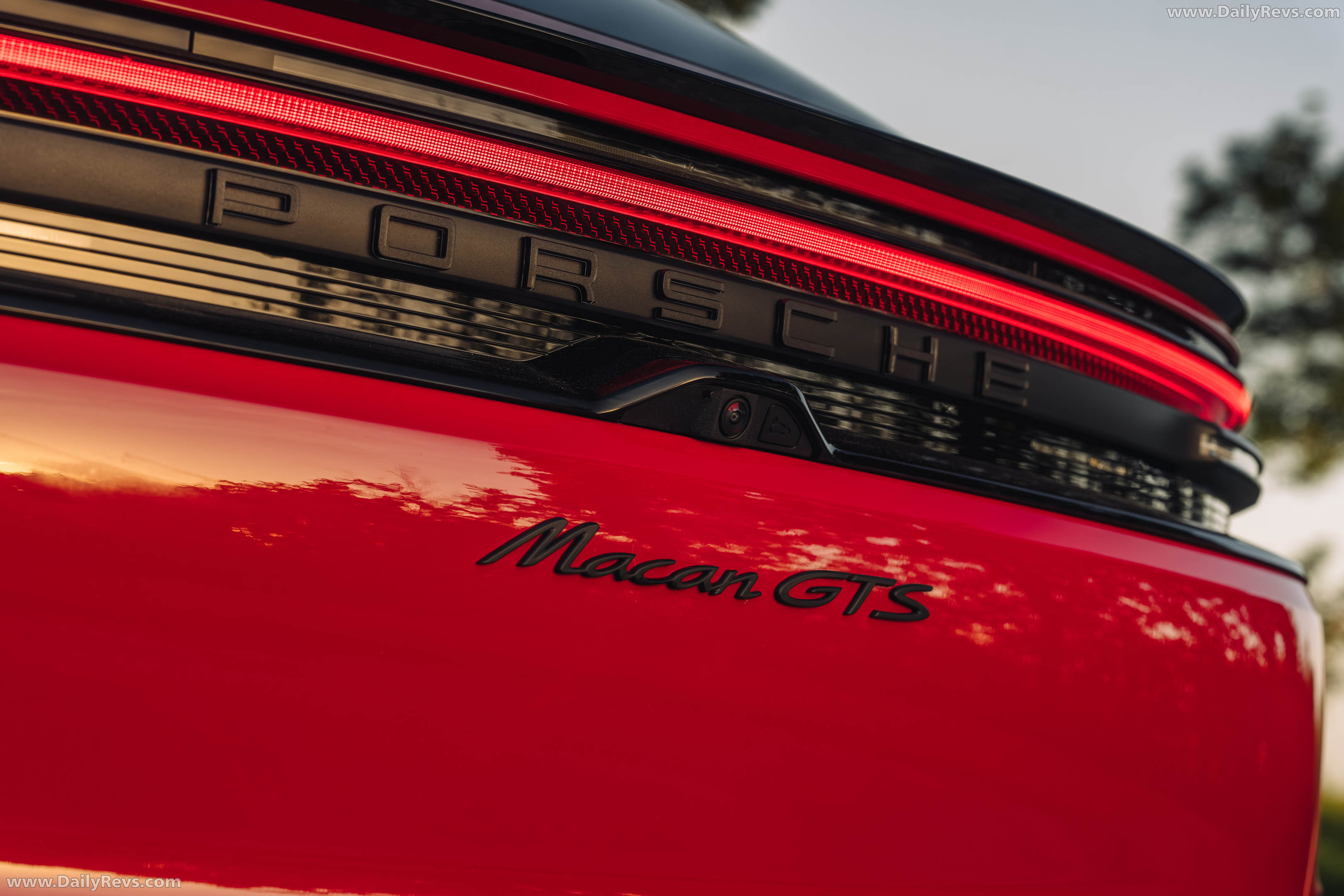 2026 Porsche Macan GTS H2 UK Version Exterior