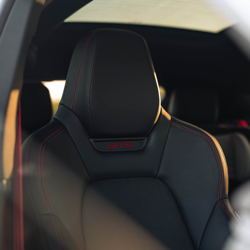 2026 Porsche Macan GTS H2 UK Version Interior