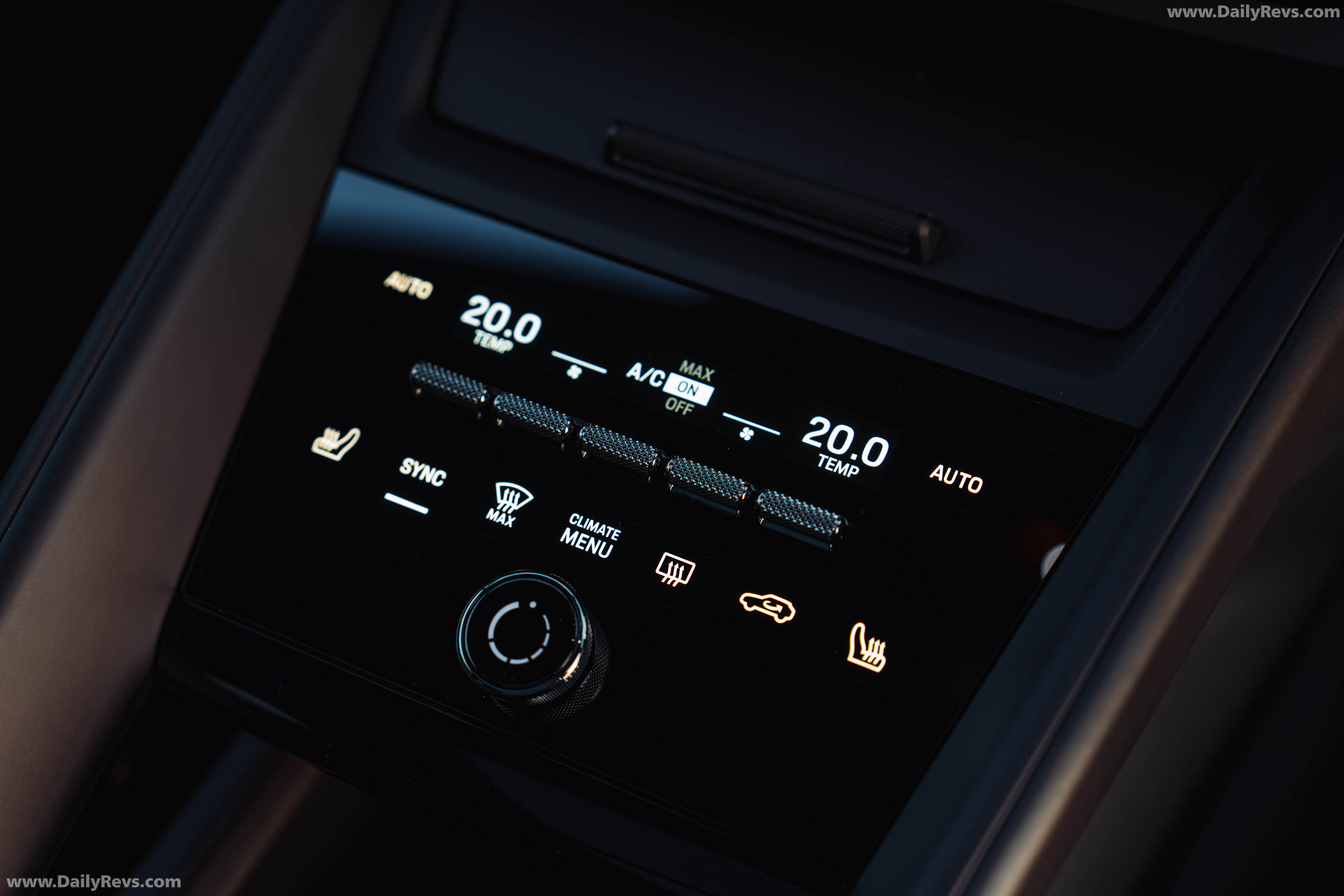2026 Porsche Macan GTS H2 UK Version Interior