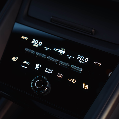 2026 Porsche Macan GTS H2 UK Version Interior