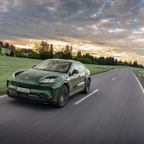 2027 Porsche Cayenne S Coupe Electric E4 Oak Green Front View
