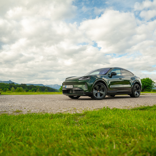 2027 Porsche Cayenne S Coupe Electric E4 Oak Green Front View
