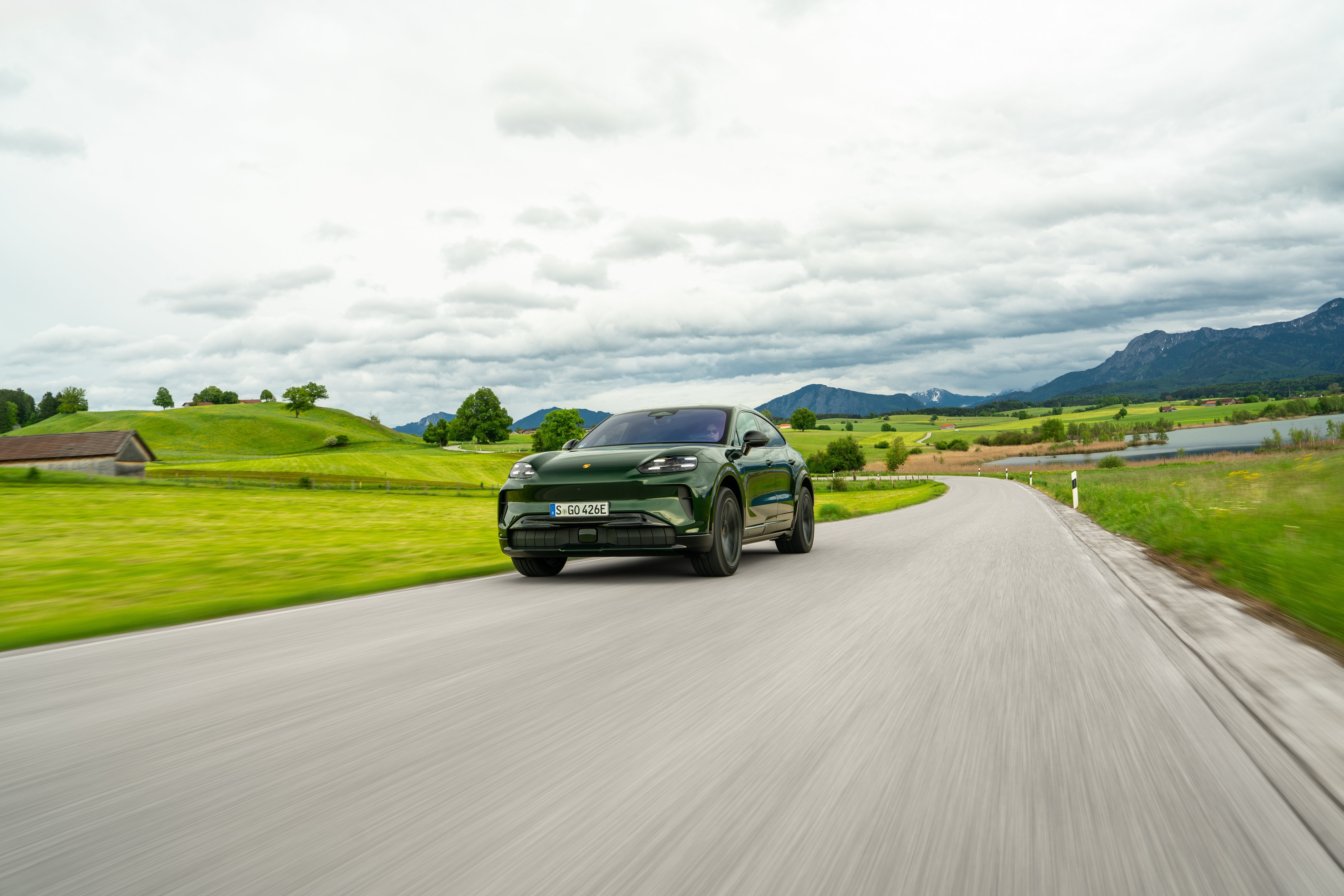 2027 Porsche Cayenne S Coupe Electric E4 Oak Green Front View