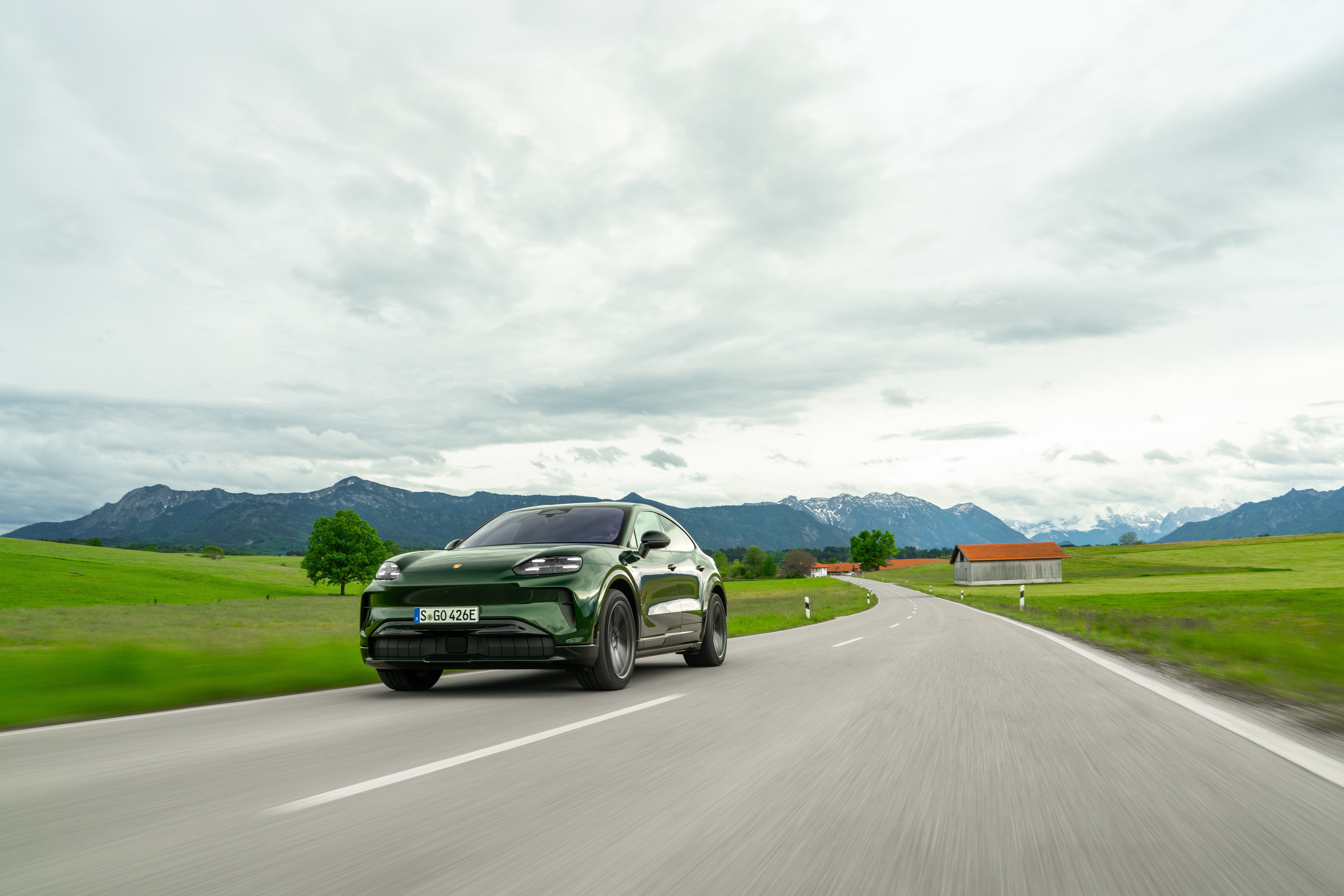 2027 Porsche Cayenne S Coupe Electric E4 Oak Green Front View