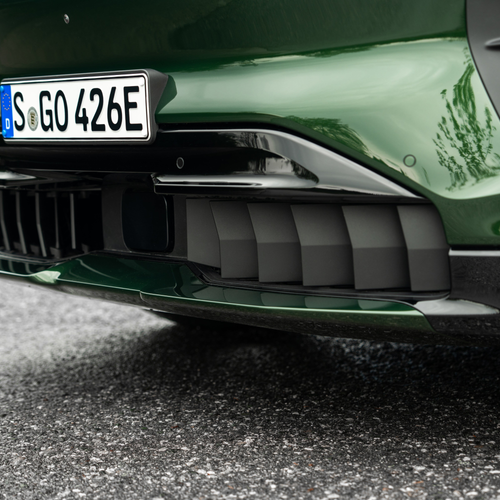 2027 Porsche Cayenne S Coupe Electric E4 Oak Green Exterior