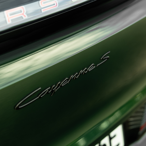 2027 Porsche Cayenne S Coupe Electric E4 Oak Green Exterior