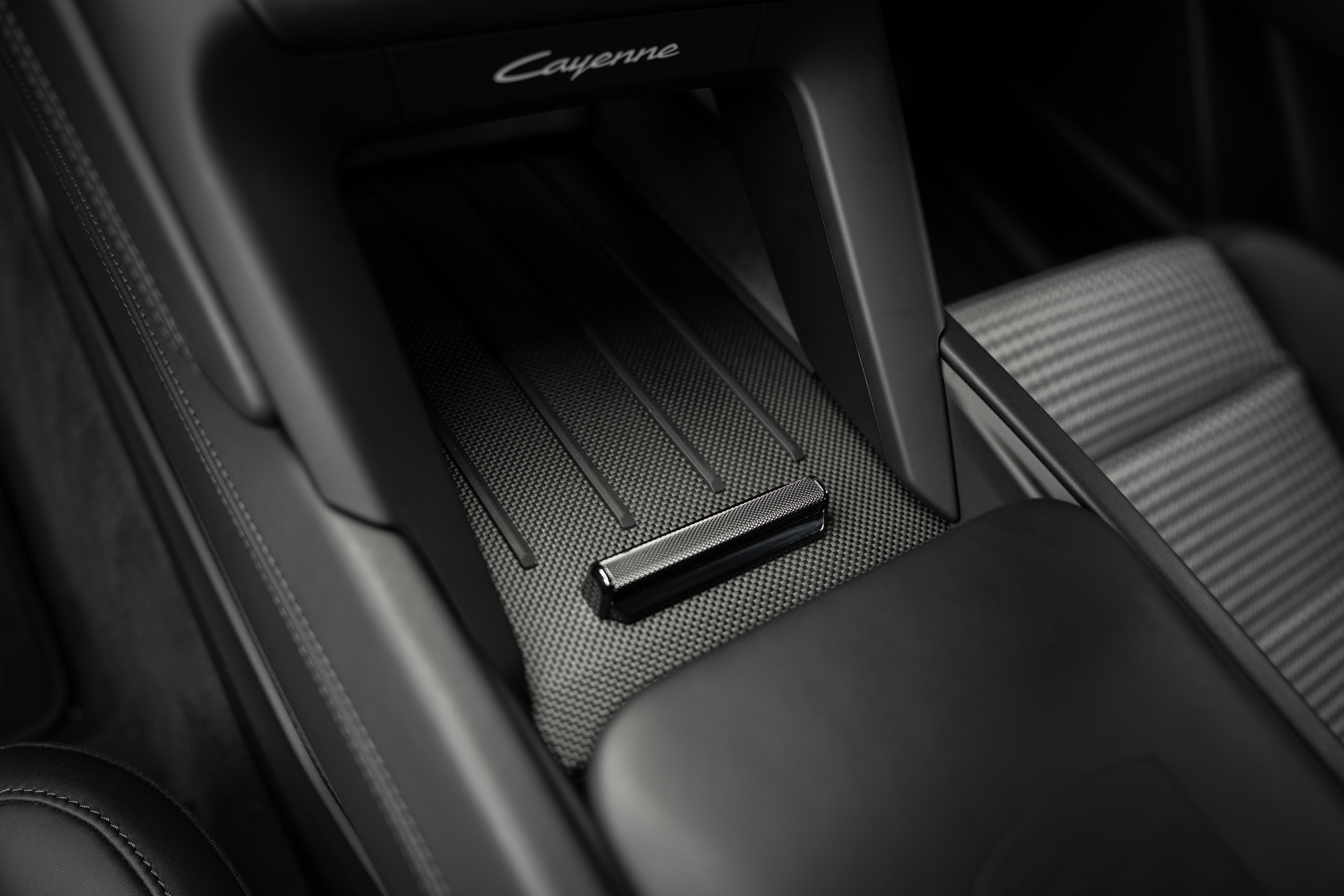 2027 Porsche Cayenne S Coupe Electric E4 Oak Green Interior