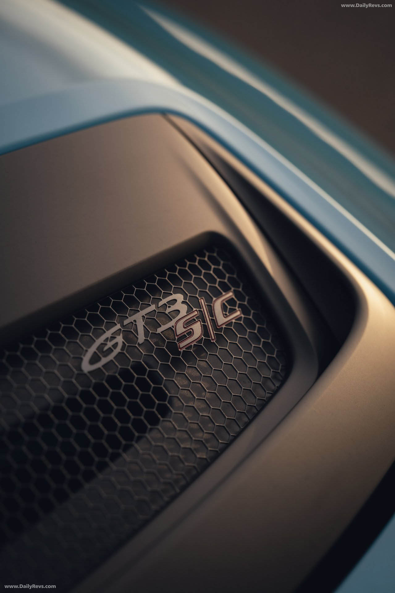 2027 Porsche 911 GT3 S-C 992 ll Olymp Blue Exterior