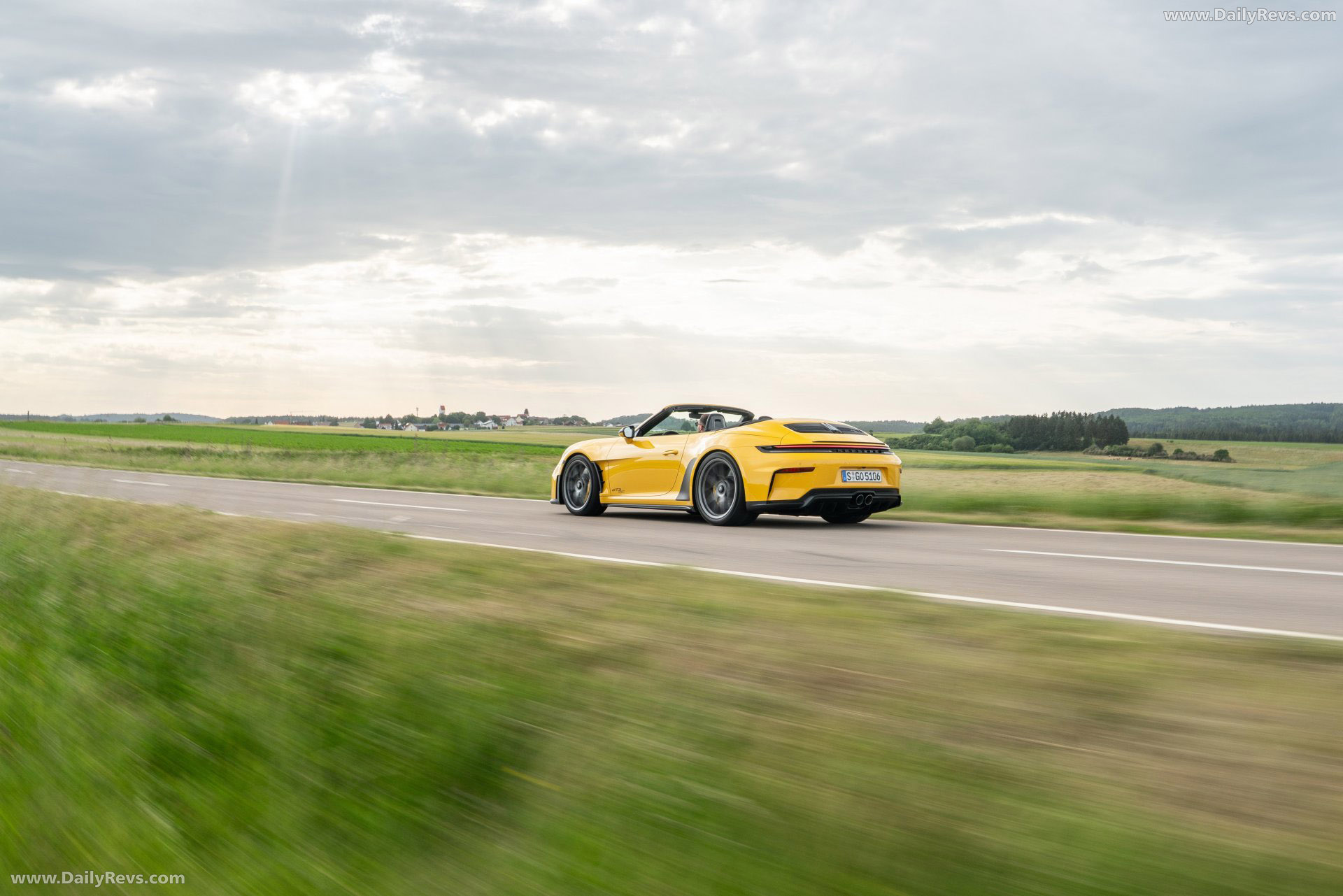 2027 Porsche 911 GT3 S-C 992 ll Speed Yellow Rear View