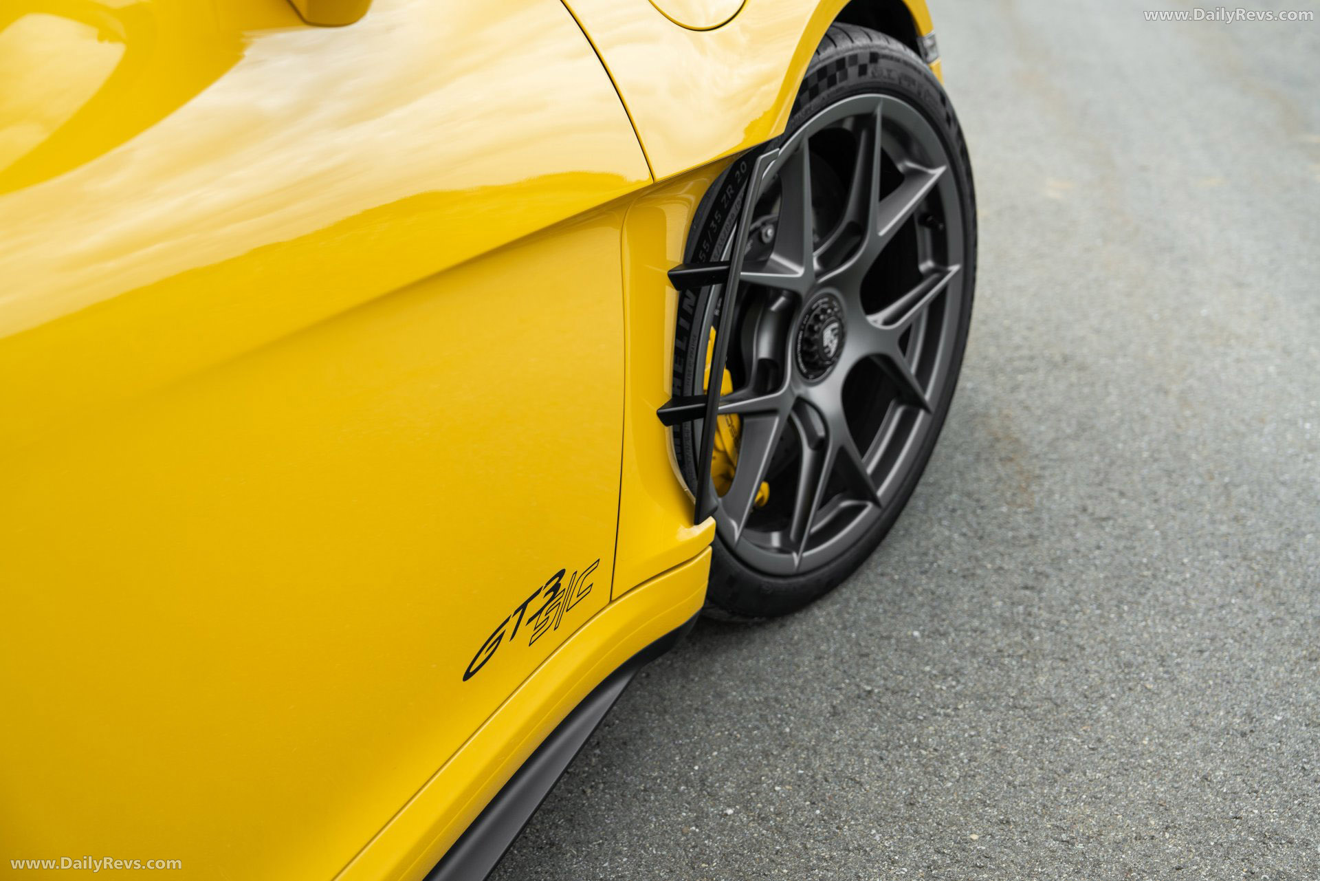 2027 Porsche 911 GT3 S-C 992 ll Speed Yellow Exterior