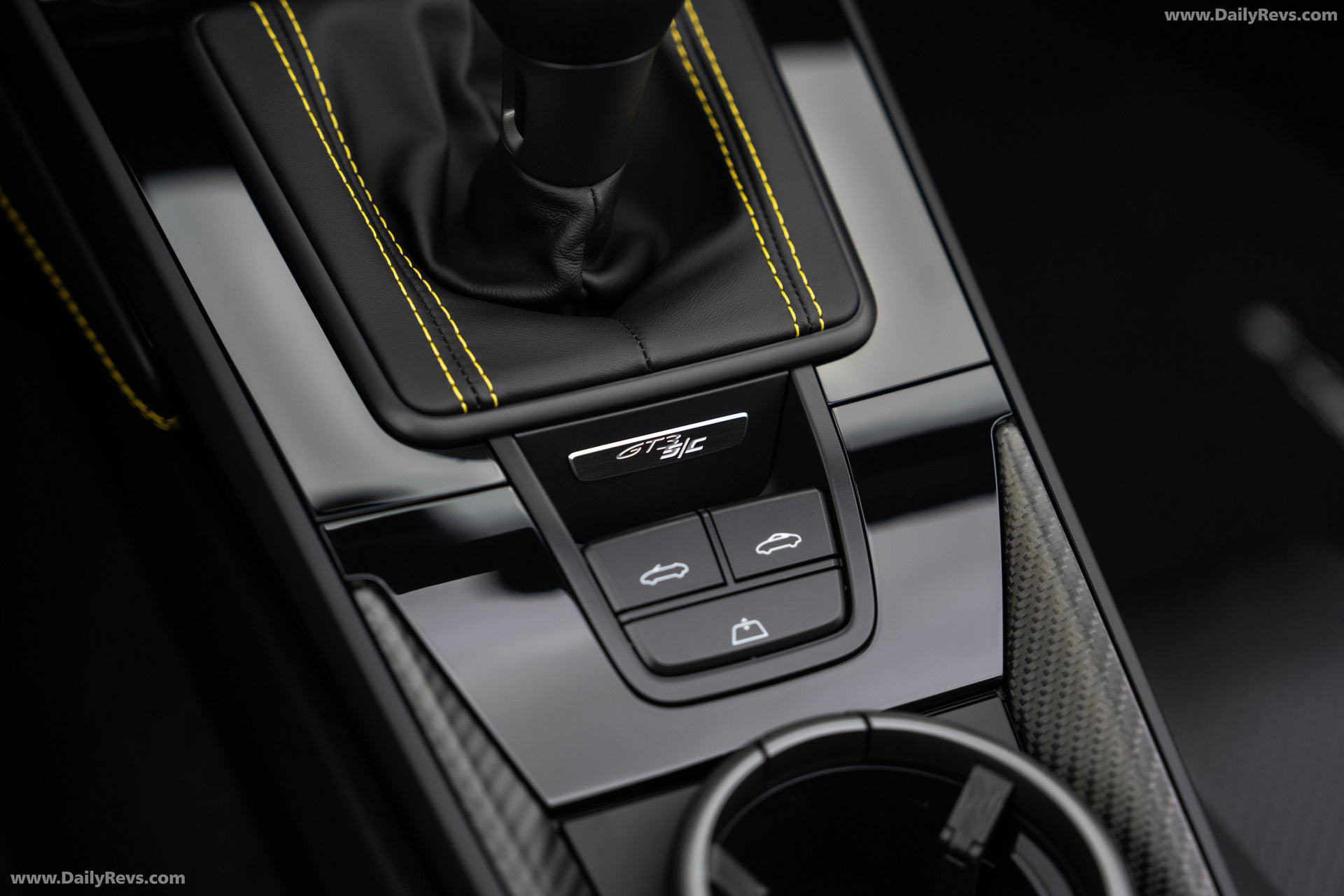 2027 Porsche 911 GT3 S-C 992 ll Speed Yellow Interior