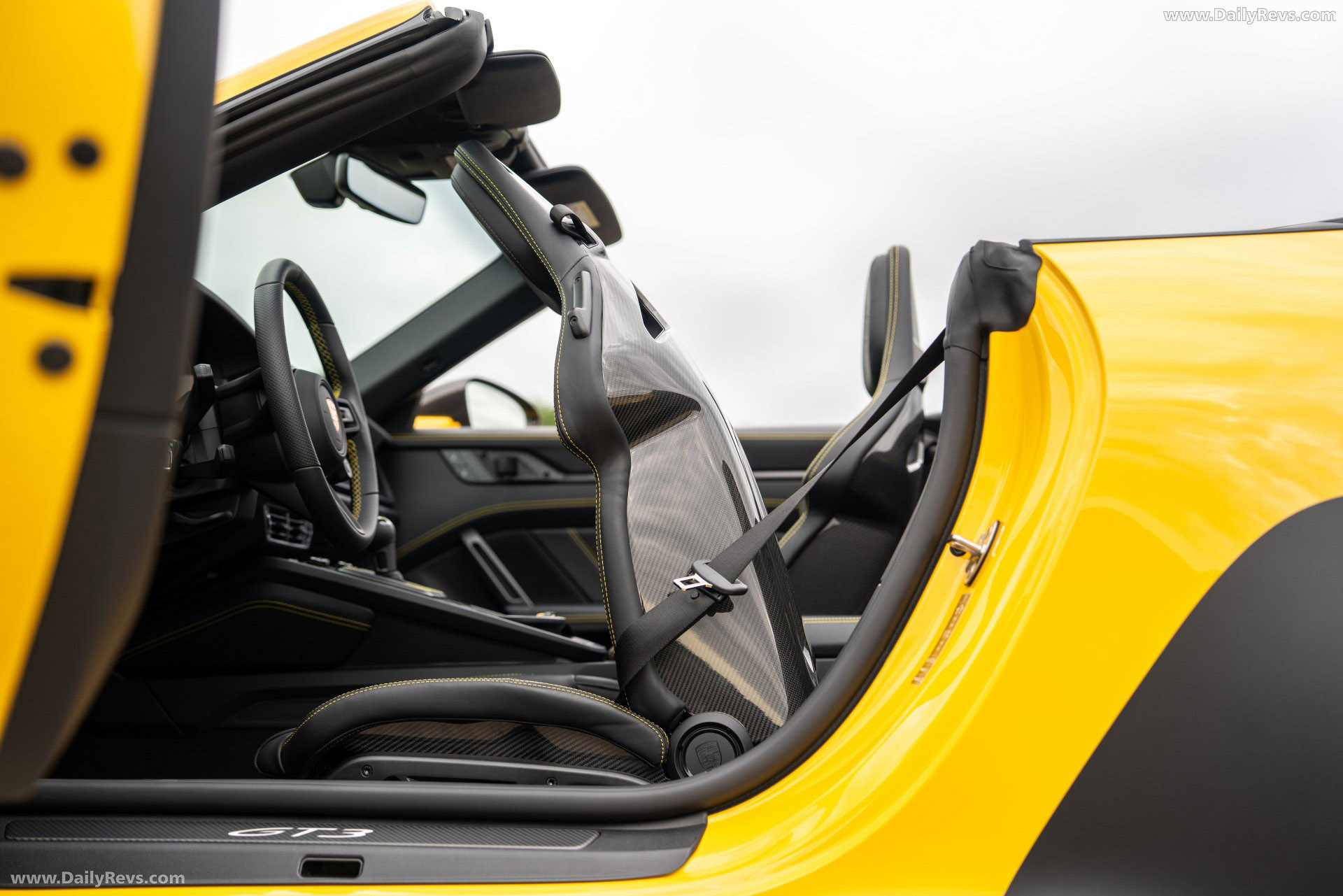2027 Porsche 911 GT3 S-C 992 ll Speed Yellow Interior