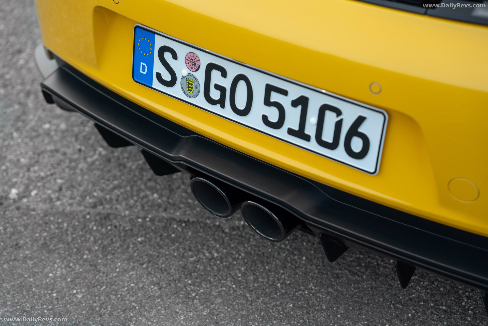 2027 Porsche 911 GT3 S-C 992 ll Speed Yellow Interior