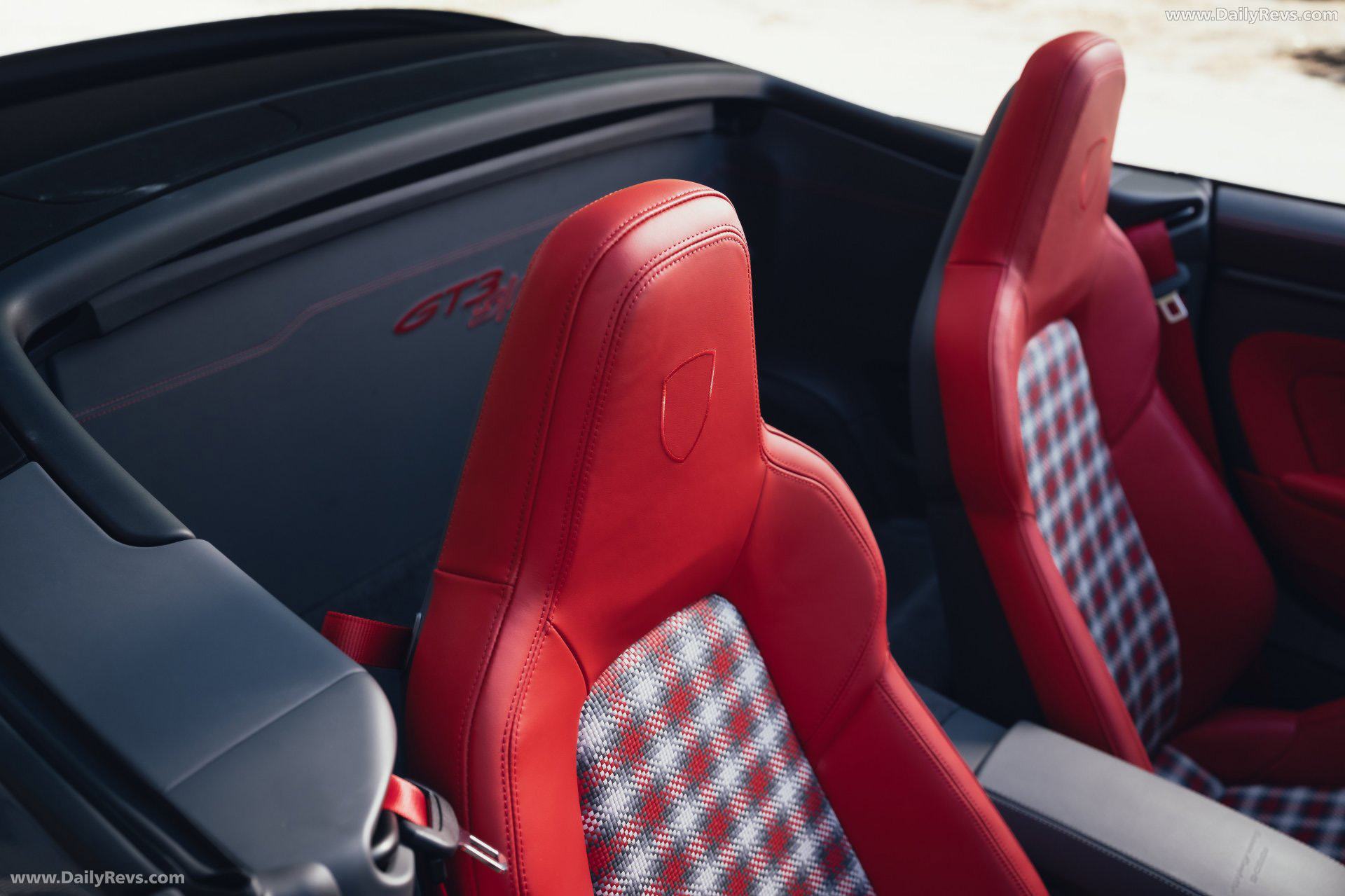 2027 Porsche 911 GT3 S-C 992 ll Slate Grey Neo Interior