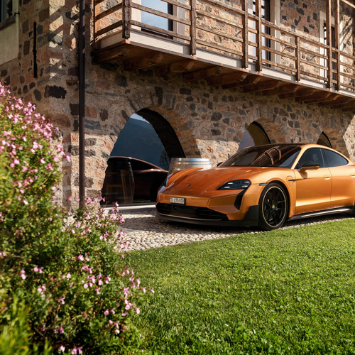 2027 Porsche Taycan Turbo GT Sonderwunsch J1 II Front View