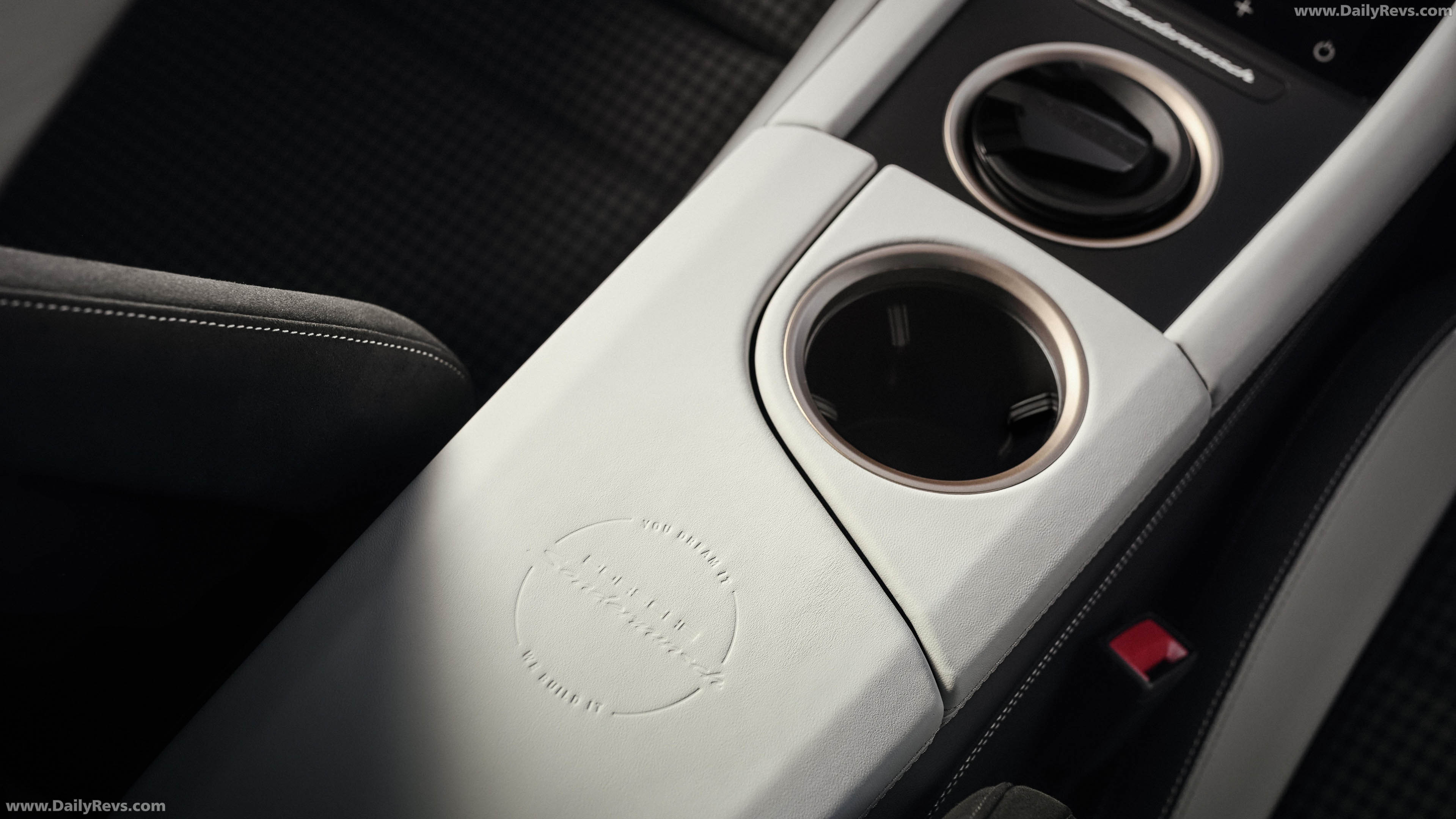 2027 Porsche Taycan Turbo GT Sonderwunsch J1 II Interior