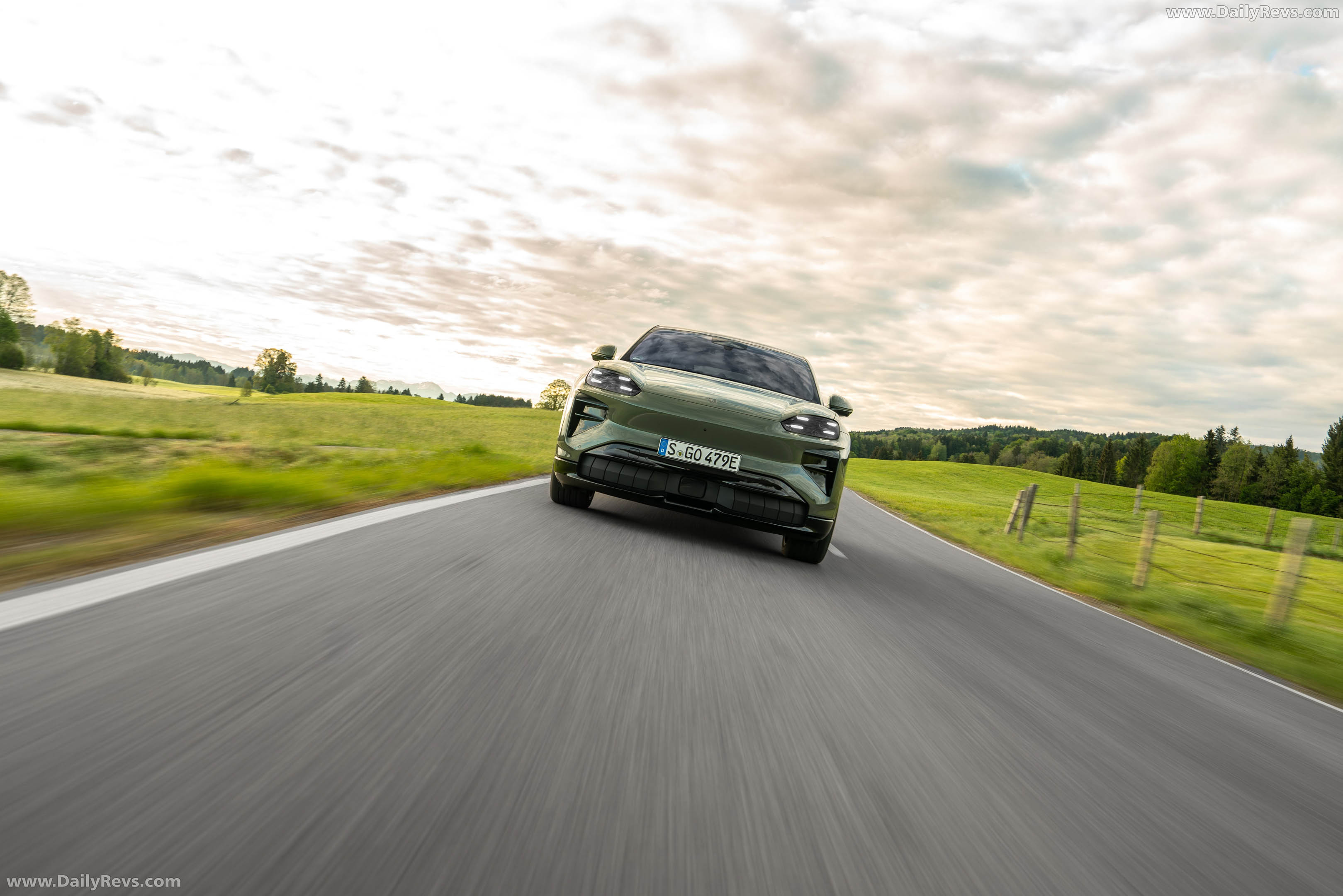 2027 Porsche Cayenne Turbo Coupe Electric E4 Monteverde Front View