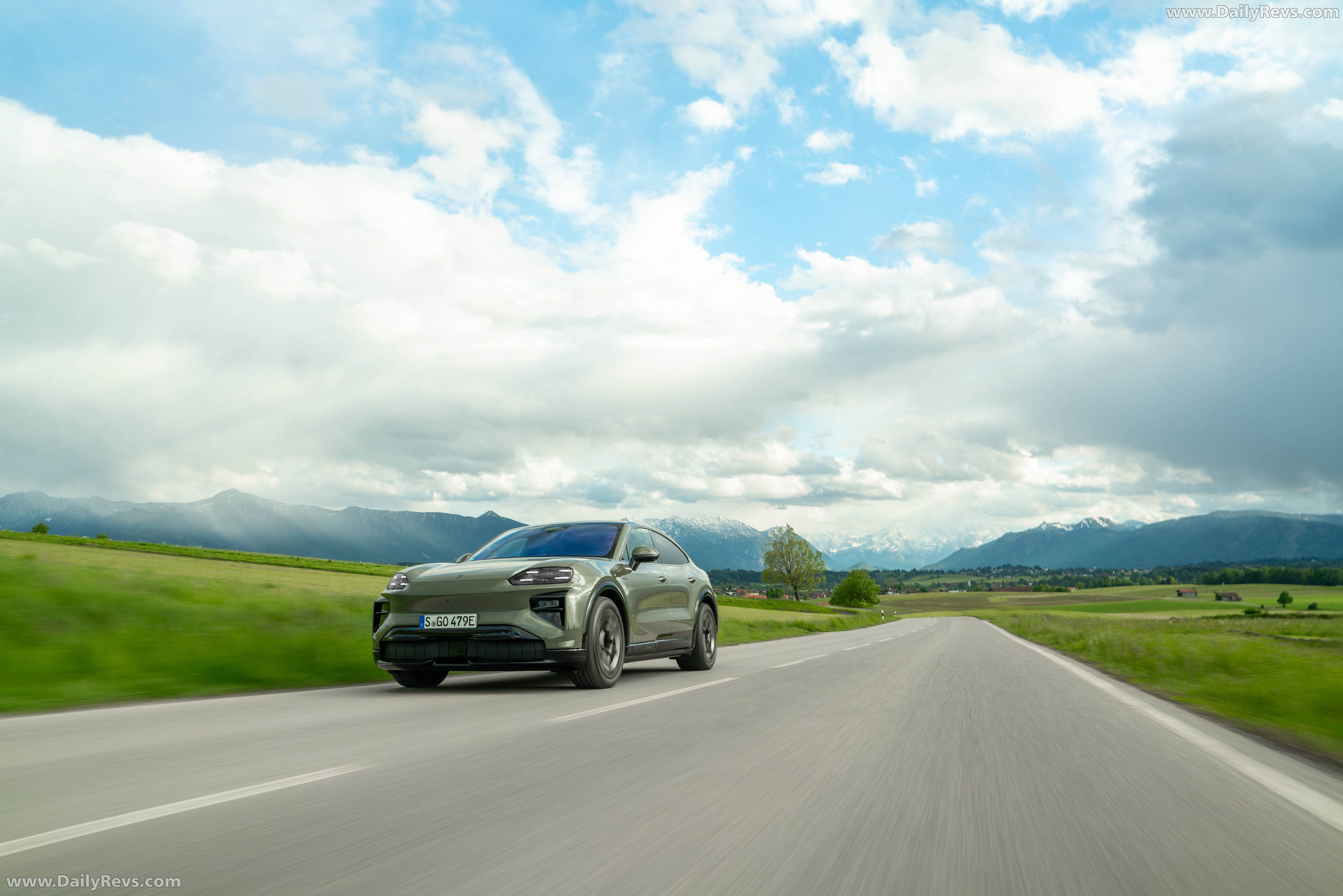 2027 Porsche Cayenne Turbo Coupe Electric E4 Monteverde Front View