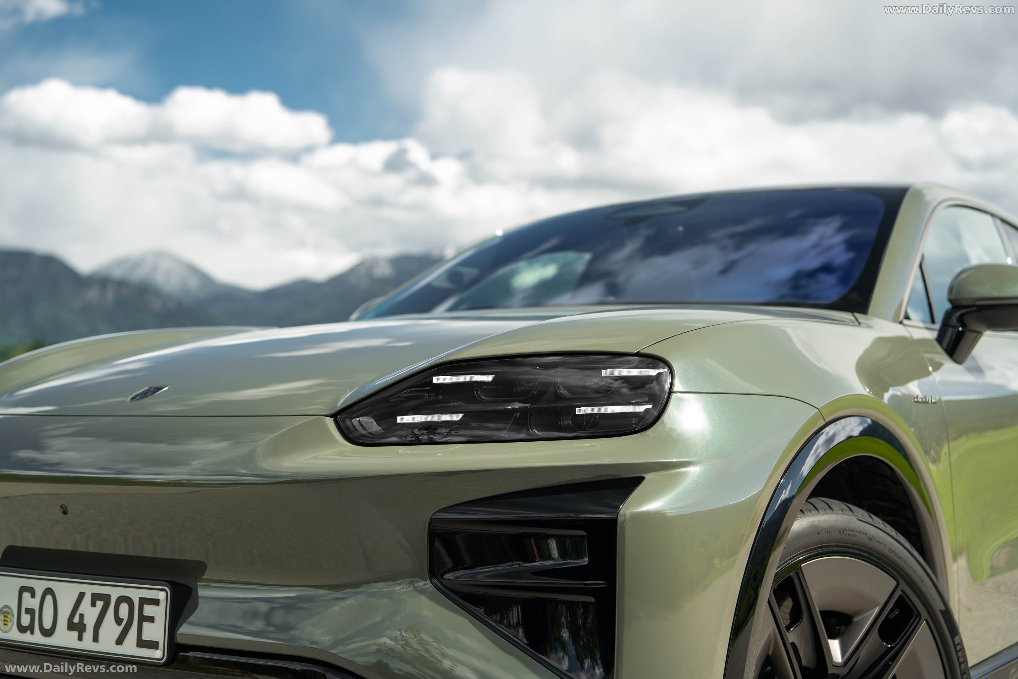 2027 Porsche Cayenne Turbo Coupe Electric E4 Monteverde Exterior