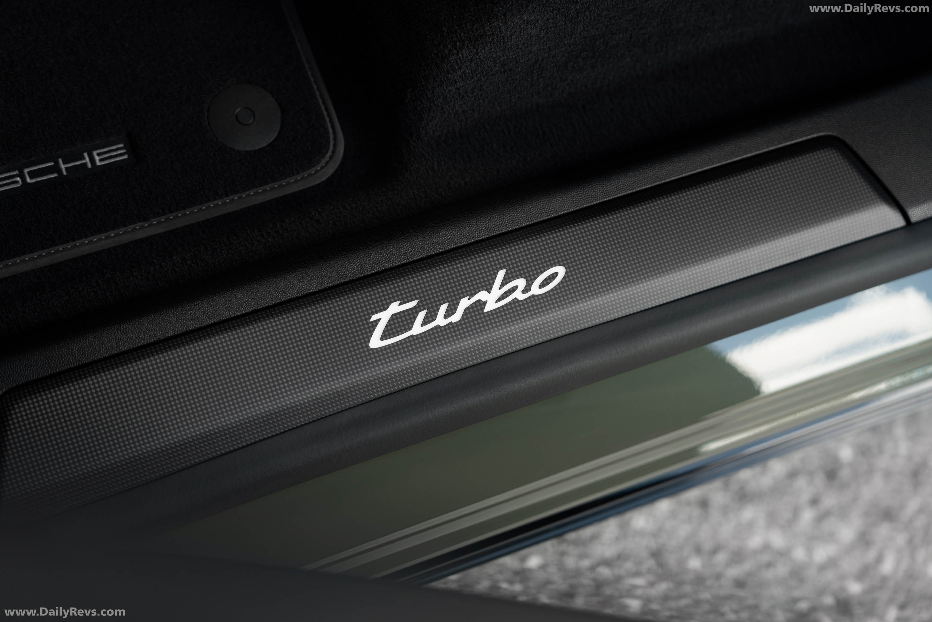 2027 Porsche Cayenne Turbo Coupe Electric E4 Monteverde Exterior