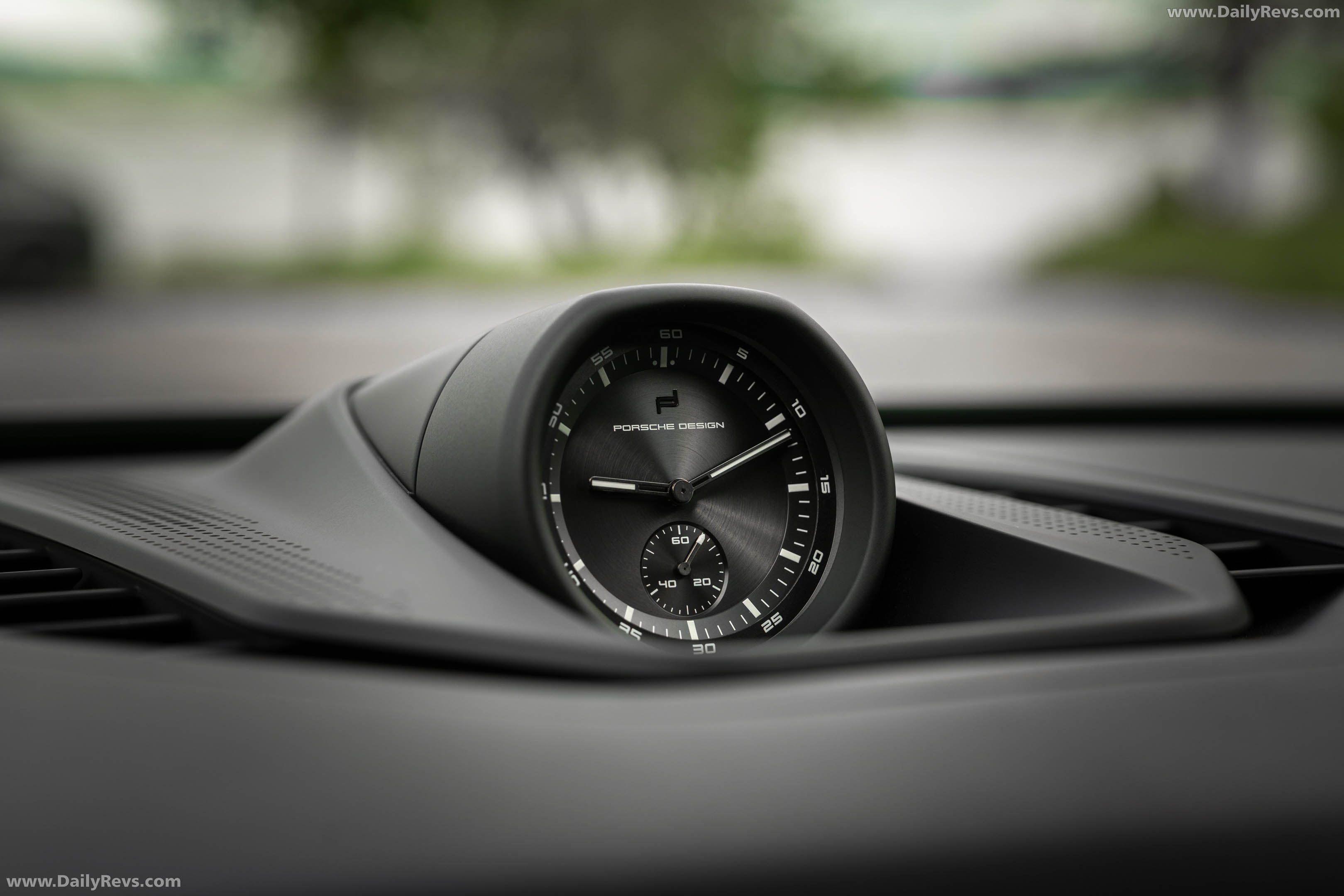 2027 Porsche Cayenne Turbo Coupe Electric E4 Monteverde Interior