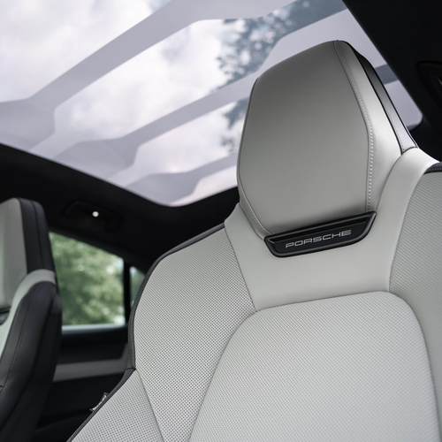 2027 Porsche Cayenne Turbo Coupe Electric E4 Monteverde Interior