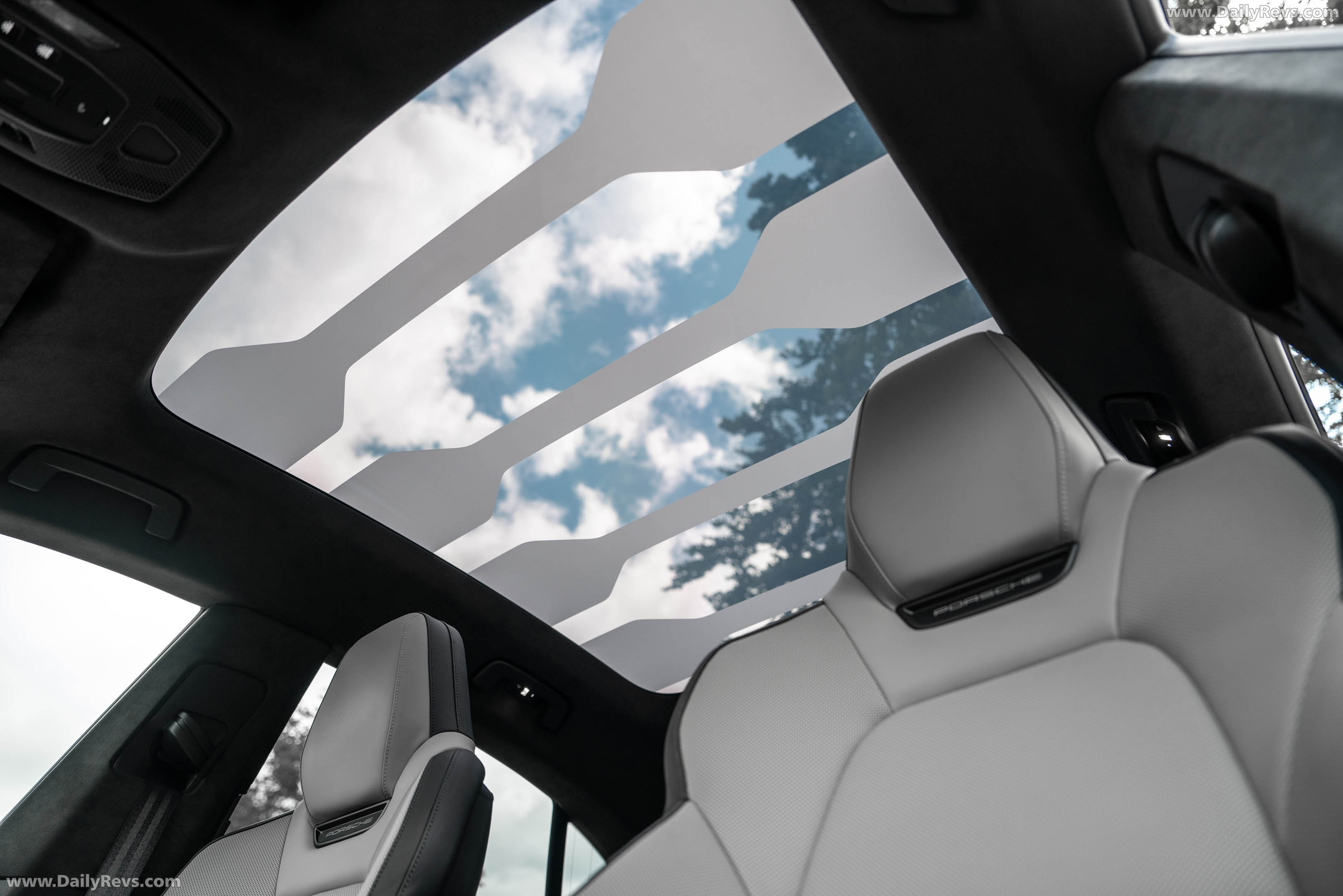 2027 Porsche Cayenne Turbo Coupe Electric E4 Monteverde Interior