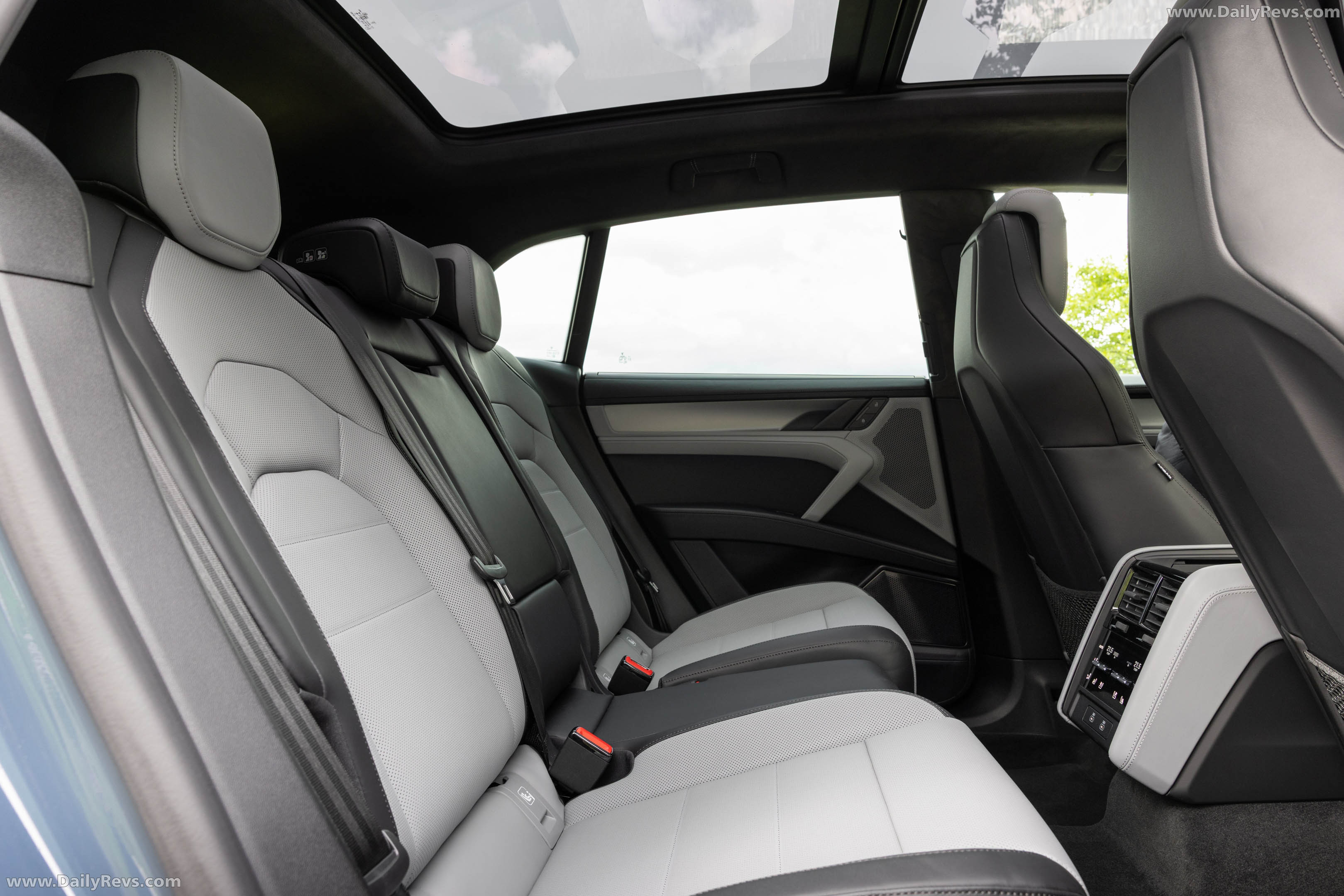 2027 Porsche Cayenne S Electric E4 Pale Blue Interior