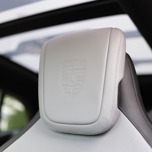 2027 Porsche Cayenne S Electric E4 Pale Blue Interior