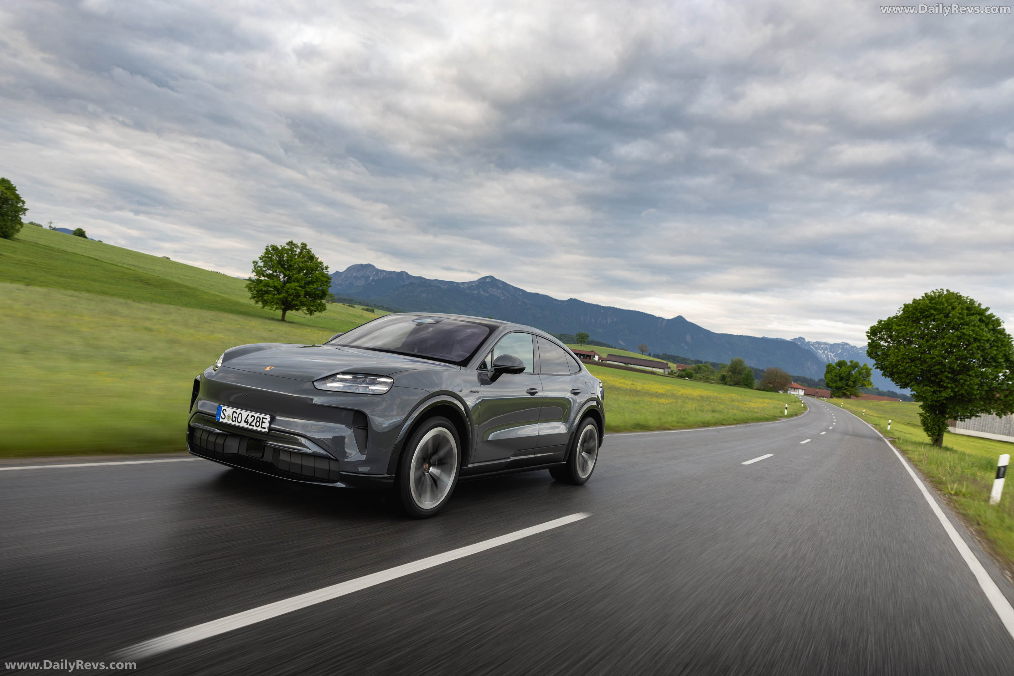 2027 Porsche Cayenne Coupe Electric E4 Slate Grey Front View